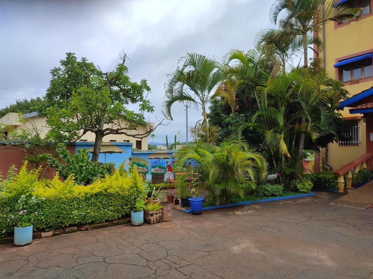 Hotel Ivato , Airport อันตานานารีโว ภายนอก รูปภาพ